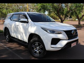 2021  Toyota Fortuner GX Wagon (Glacier White) Used Car Thumbnail