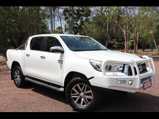 2018  Toyota Hilux SR5 Double Cab Dual Cab (Glacier White) Used Car Thumbnail